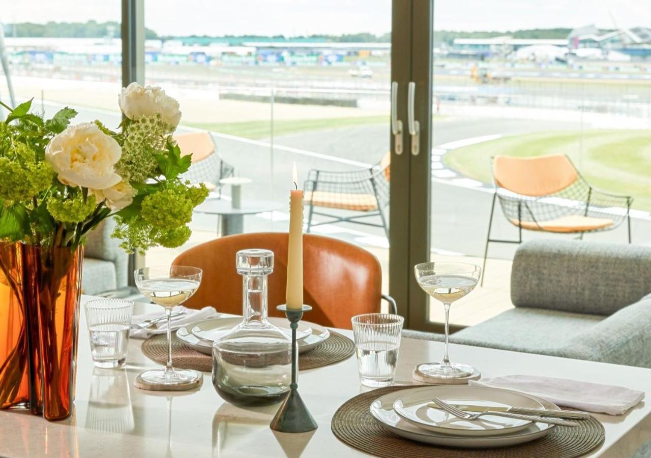 Escapade Silverstone Тостер Экстерьер фото